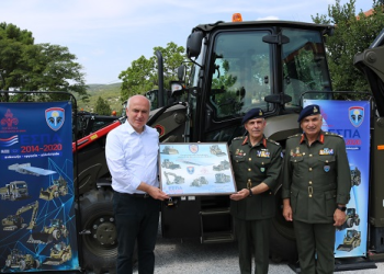 Παρουσία του Περιφερειάρχη Χρήστου Μέτιου η τελετή παραλαβής των νέων μηχανημάτων Μηχανικού του Δ’ Σώματος Στρατού