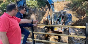 Συνεχίζεται από την Περιφέρεια ο καθαρισμός ρεμάτων στον Δήμο Αλεξανδρούπολης