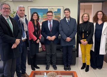 Εθιμοτυπική συνάντηση με τον Πρέσβη της Γαλλίας στην Ελλάδα είχε ο Δ. Πέτροβιτς