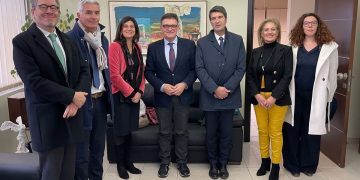 Εθιμοτυπική συνάντηση με τον Πρέσβη της Γαλλίας στην Ελλάδα είχε ο Δ. Πέτροβιτς