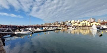 Με πολύ κόσμο & λαμπρότητα γιορτάστηκαν τα Θεοφάνια στην Αλεξανδρούπολη [Εικόνες]