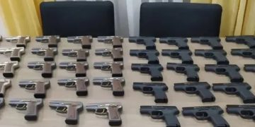 45 πιστόλια εντοπίστηκαν σε Ι.Χ. στο Τελωνείο των Κήπων