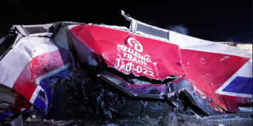 Τραγωδία με 40 νεκρούς & 72 τραυματίες από τη σύγκρουση τρένων στα Τέμπη – Συνελήφθη ο σταθμάρχης Λάρισας