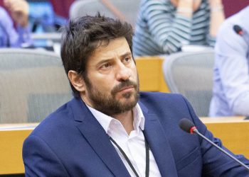 Εκτός ΣΥΡΙΖΑ ο Αλέξης Γεωργούλης μετά από καταγγελία για χρήση βίας