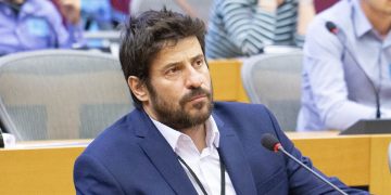 Εκτός ΣΥΡΙΖΑ ο Αλέξης Γεωργούλης μετά από καταγγελία για χρήση βίας