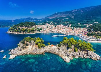 Ανοίγει την τουριστική σεζόν για όλη τη χώρα το τριήμερο της Πρωτομαγιάς