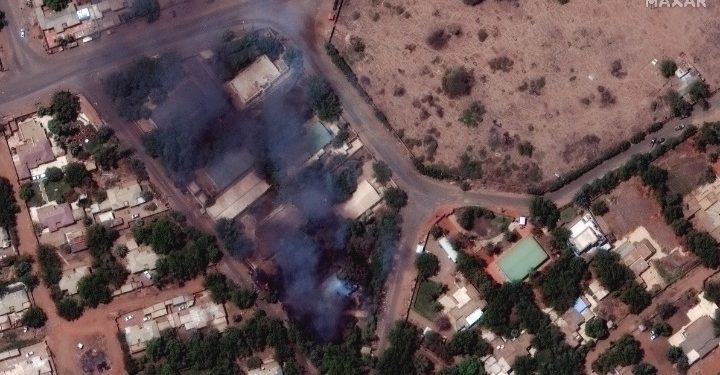 Ο πρεσβευτής της ΕΕ στο Σουδάν δέχτηκε επίθεση στην κατοικία του