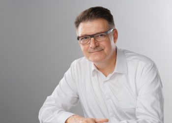 Πέτροβιτς: Οι πρώτες είκοσι υποψήφιες δημοτικές σύμβουλοι της Εν Έργω Μαζί