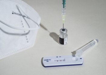 Ιατρικοί Σύλλογοι ΑΜΘ : Ζητούν την παρέμβαση του Π.Ι.Σ. για τη μη διενέργεια rapid tests από φαρμακεία