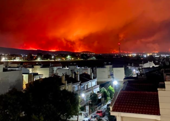 Σε πύρινο κλοιό η Αλεξανδρούπολη – Εκκενώθηκαν για προληπτικούς λόγους η Κίρκη & η Παλαγία