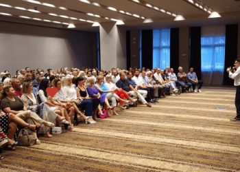 Εν Έργω Μαζι: “Πώς μπορώ εγώ να σας βοηθήσω για να βοηθήσετε τους δημότες του δήμου Αλεξανδρούπολης”;