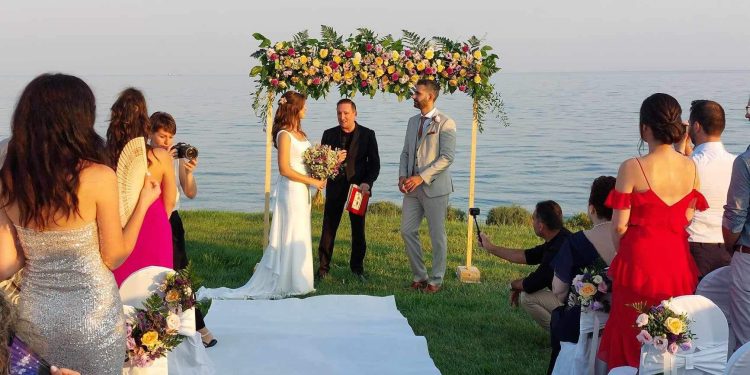 Αλεξανδρούπολη: Ο πρώτος Πολιτικός Γάμος εκτός δημαρχείου είναι γεγονός