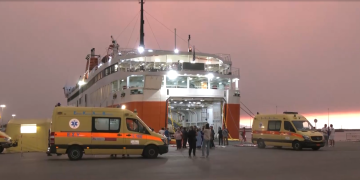Αλεξανδρούπολη: Aναχώρησε για την Καβάλα το πλοίο που μετατράπηκε σε νοσοκομείο