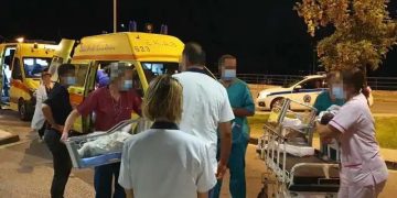 Έγκυος γέννησε μέσα σε ασθενοφόρο