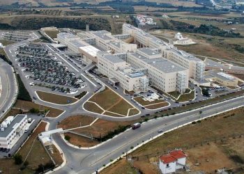 Σε εξέλιξη μεγάλη επιχείρηση για την εκκένωση του Πανεπιστημιακού Νοσοκομείου Αλεξανδρούπολης