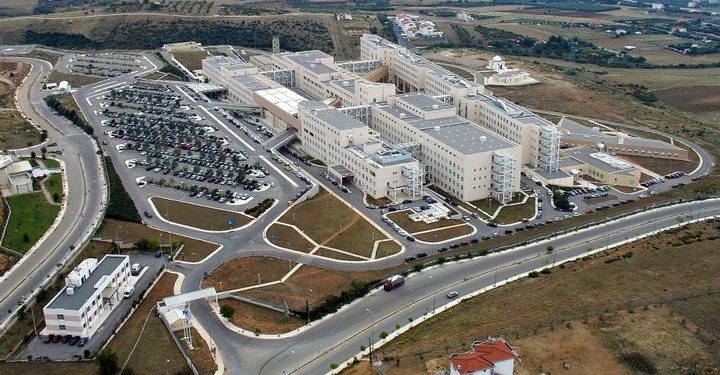 Σε εξέλιξη μεγάλη επιχείρηση για την εκκένωση του Πανεπιστημιακού Νοσοκομείου Αλεξανδρούπολης