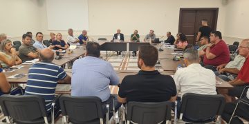 Αλεξανδρούπολη: Ενημερωτική σύσκεψη αγροτών και κτηνοτρόφων υπό την προεδρία του Σταύρου Κελέτση