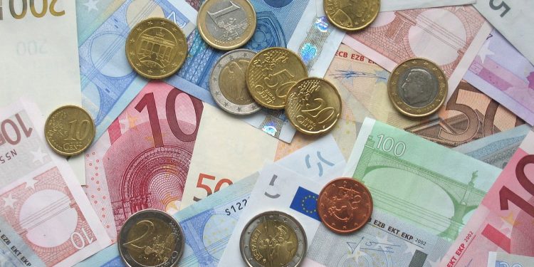 Πληρωμές e-ΕΦΚΑ και ΔΥΠΑ σε δικαιούχους: Όλες οι λεπτομέρειες