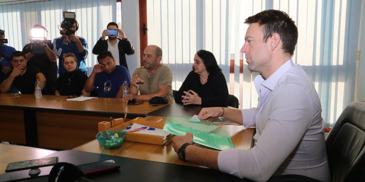 Κασσελάκης από Λάρισα: Εξοργισμένος για τη συγκάλυψη στο δυστύχημα των Τεμπών