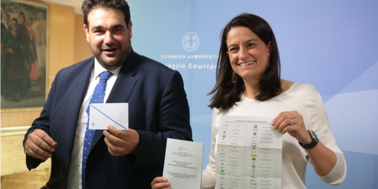 Επιστολική ψήφος: Αρχές του 2024 θα κατατεθεί το νομοσχέδιο