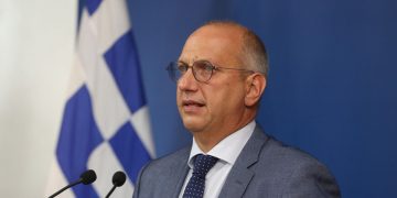 Την υπουργό Εσωτερικών του Ηνωμένου Βασιλείου θα υποδεχθεί αύριο στον Έβρο η ηγεσία του υπουργείου Προστασίας του Πολίτη