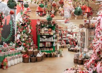 Εμπορικός Σύλλογος: Το εορταστικό ωράριο των Καταστημάτων στην Αλεξανδρούπολη