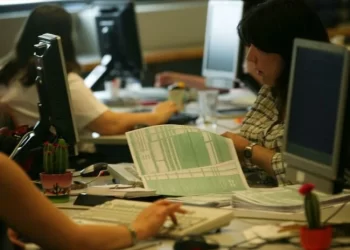 Παρατάθηκε ο μειωμένος ΦΠΑ σε καφέ, ιατρικά προϊόντα