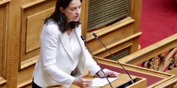 Κεραμέως: 16.521 νέες προσλήψεις στον δημόσιο τομέα με 6.500 στην Υγεία