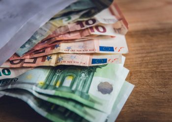 Από 1η Απριλίου ο νέος κατώτατος μισθός σε ιδιωτικό τομέα
