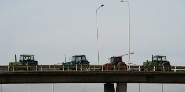 Αγρότες: Κλειστά σήμερα τα τελωνεία των κήπων και του Ορμενίου