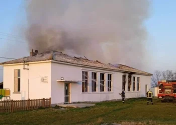 Σουφλί: Φωτιά ξέσπασε στο Δημοτικό Σχολείο Θυμαριάς