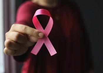 Παγκόσμια Ημέρα κατά του Καρκίνου: Να κλείσουμε την ψαλίδα στη θεραπεία του καρκίνου