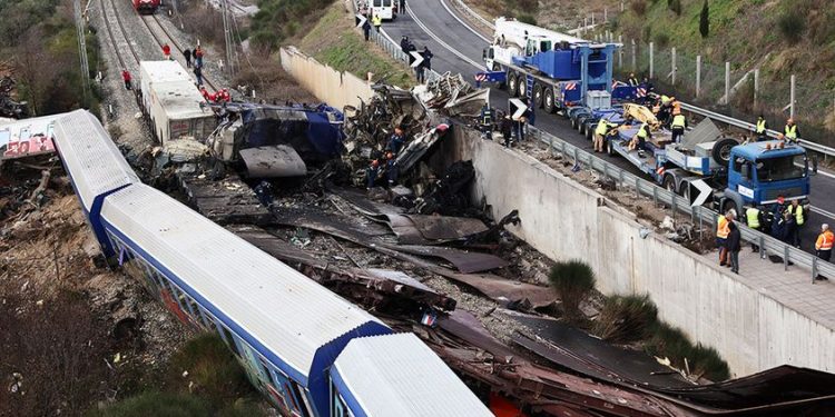 Βαγόνι 3, θέση 74: Η συγκλονιστική μαρτυρία μιας επιζήσασας για τα Τέμπη