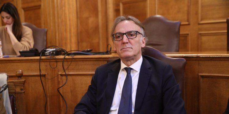 Βουλή – Εξεταστική για Τέμπη: Αρνείται να υπογράψει ο διευθύνων σύμβουλος της Hellenic Train