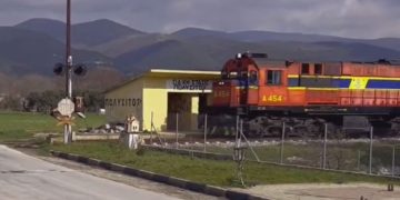 Ξάνθη: Μηχανοδηγός σταμάτησε τρένο σε αφύλακτη διάβαση για να ελέγξει την κυκλοφορία