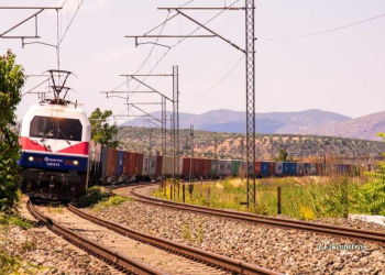 Ξάνθη: Μηχανοδηγός σταμάτησε τρένο σε αφύλακτη διάβαση για να ελέγξει την κυκλοφορία