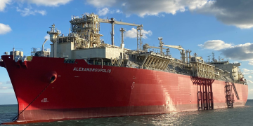 Σιφναίος: Στις 30 Απριλίου ξεκινά η εμπορική λειτουργία του FSRU Αλεξανδρούπολης