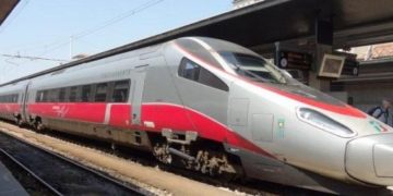 Ένα χρόνο μετά τα Τέμπη αποφεύχθηκε τελευταία στιγμή η σύγκρουση δύο τρένων