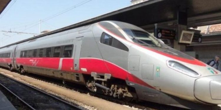 Ένα χρόνο μετά τα Τέμπη αποφεύχθηκε τελευταία στιγμή η σύγκρουση δύο τρένων