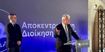 Βορίδης: Να σβηστούν τα ονόματα των θυμάτων των Τεμπών από τον Άγνωστο Στρατιώτη