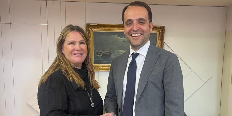 Συνάντηση Χ. Δερμεντζόπουλου με πρόεδρο ΙΝΕΔΙΒΙΜ για την κάλυψη των αναγκών στέγασης φοιτητών Ψυχολογίας Διδυμοτείχου