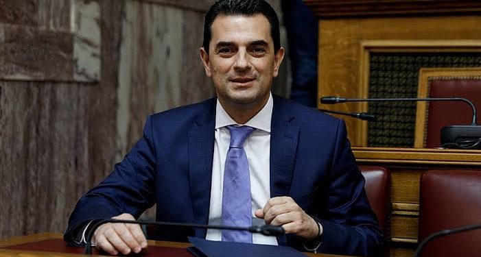 Μήνυμα Σκρέκα για το πασχαλινό καλάθι: Ίδιες οι τιμές με πέρυσι στα σούπερ μάρκετ