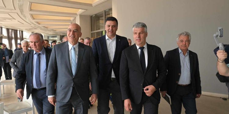 Αλεξανδρούπολη: Συσκέψεις Β.Κικίλια και Ν.Δένδια για την αντιμετώπιση των δασικών πυρκαγιών