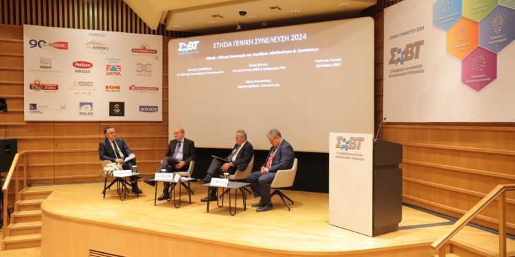 “Όχι” Χατζηδάκη σε μείωση του ΦΠΑ: Δε βάζω την υπογραφή μου σε αποσταθεροποίηση του προϋπολογισμού