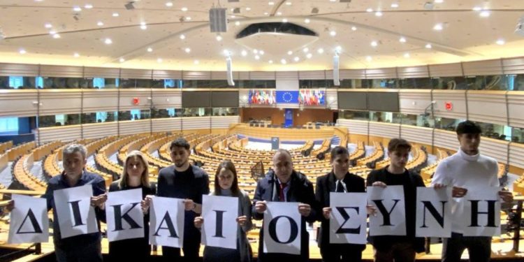 Νέα δικογραφία για τα Τέμπη διαβιβάστηκε στη Βουλή μετά από μήνυση συγγενών θυμάτων