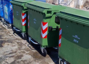 Αντικατάσταση των παλιών κάδων στο παραλιακό μέτωπο Αλεξανδρούπολης