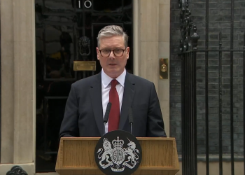 Σαρωτική νίκη των Εργατικών – Νέος πρωθυπουργός ο Κιρ Στάρμερ