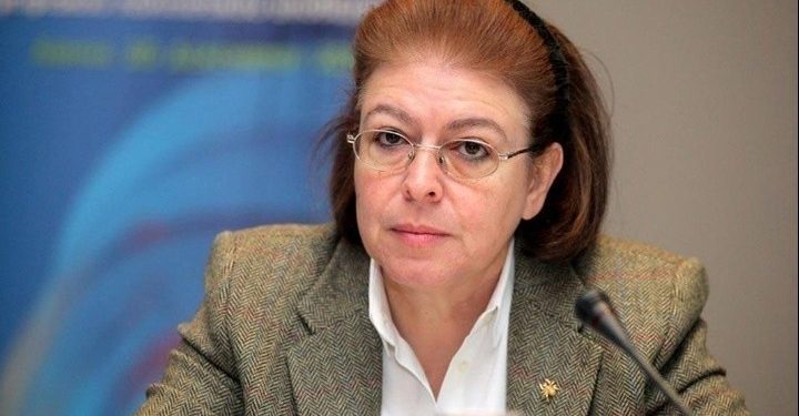 Λίνα Μενδώνη: Επίσκεψη σε οικισμούς του Έβρου