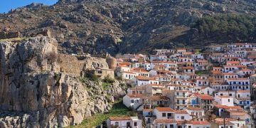 Ένας στους δύο Έλληνες δεν θα κάνουν διακοπές- “Κόβουν” δαπάνες από παντού λόγω ακρίβειας