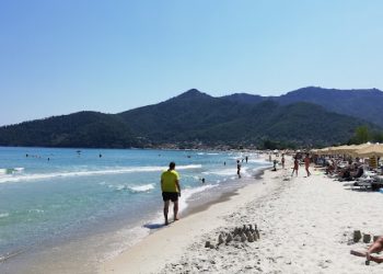 Νεκρός 22χρονος λουόμενος σε παραλία της Θάσου